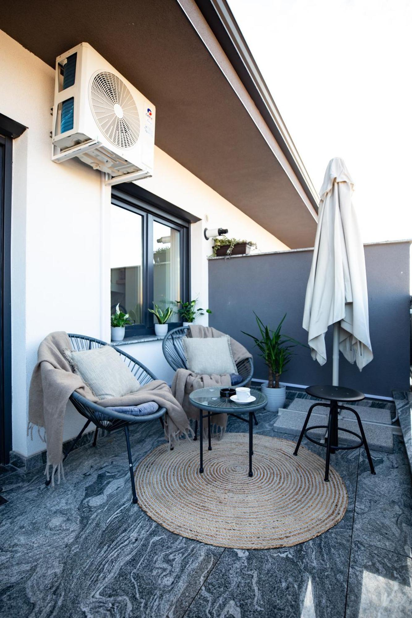 קלוז'-נאפוקה Unique City View Apartment Balcony & Parking Space מראה חיצוני תמונה